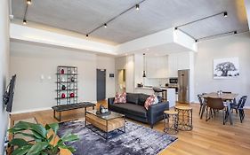 Spacious Family Apartment In Docklands, De Waterkant